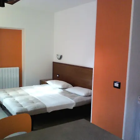 Acero Rosso Aparthotel 3*