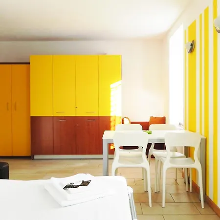 Aparthotel Acero Rosso 3*