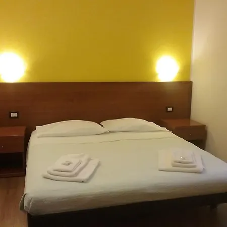 Acero Rosso Aparthotel