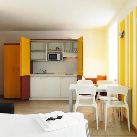 Acero Rosso 아파트호텔 3*